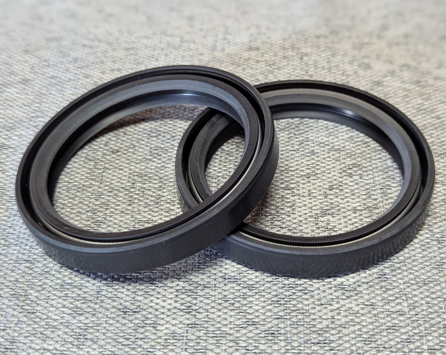 REAR AXLE SEAL