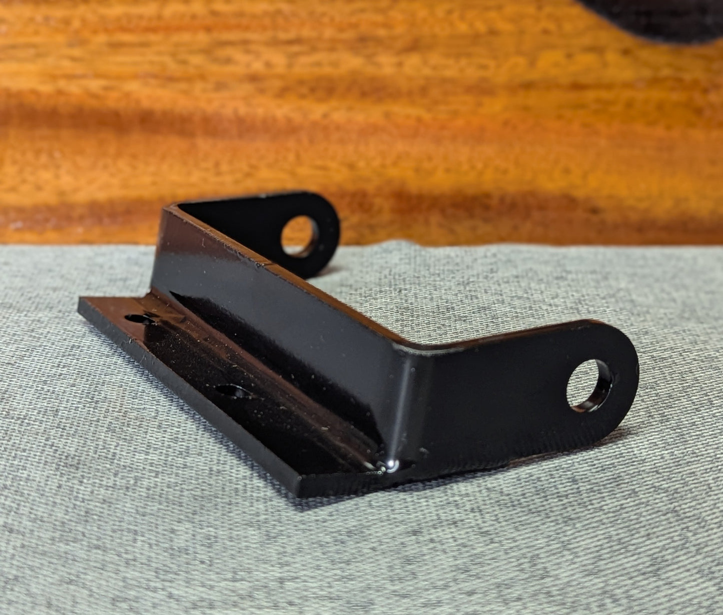 RIGHT MOTOR MOUNT FZ09/MT09