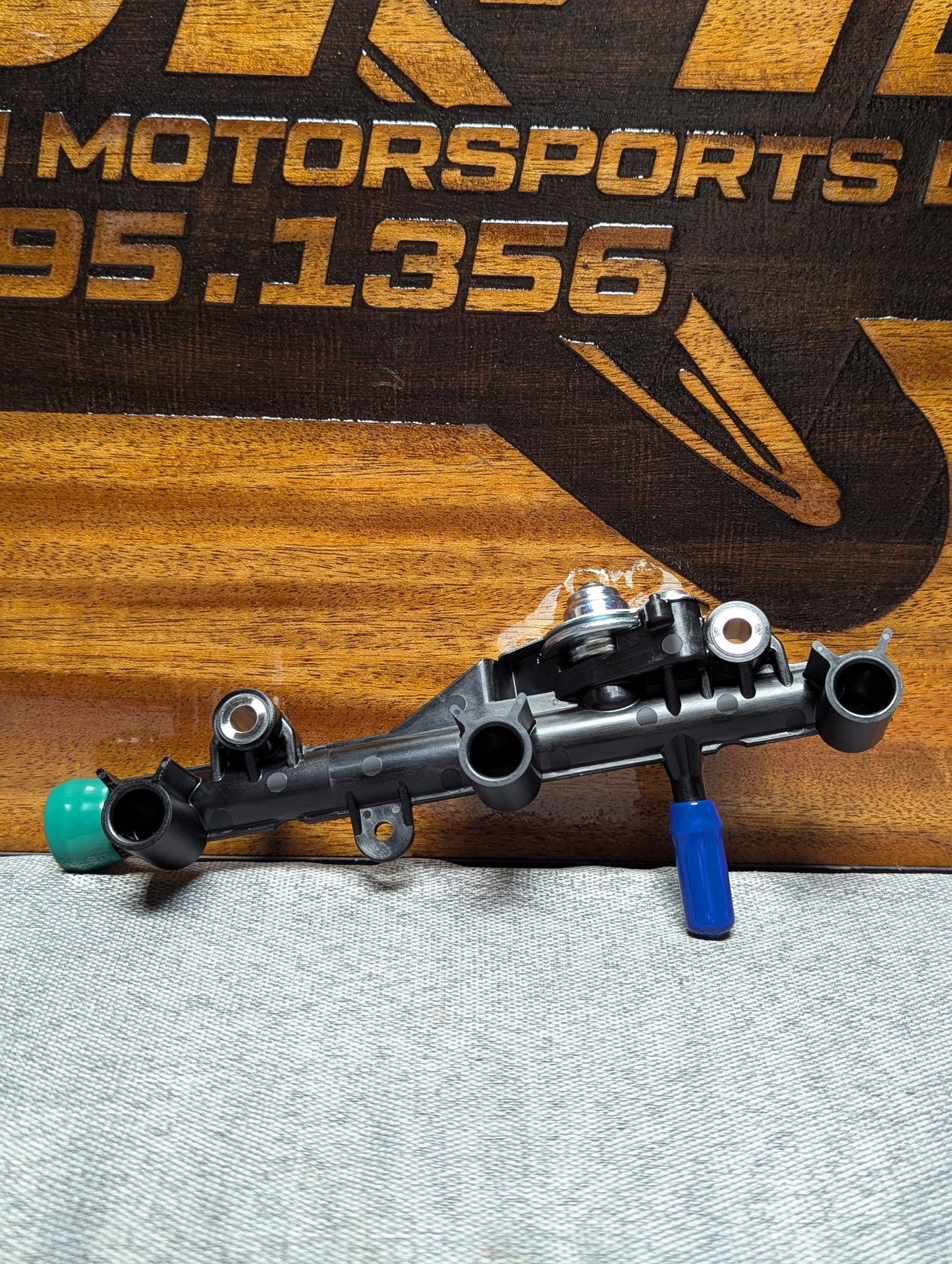 FZ09 FUEL RAIL
